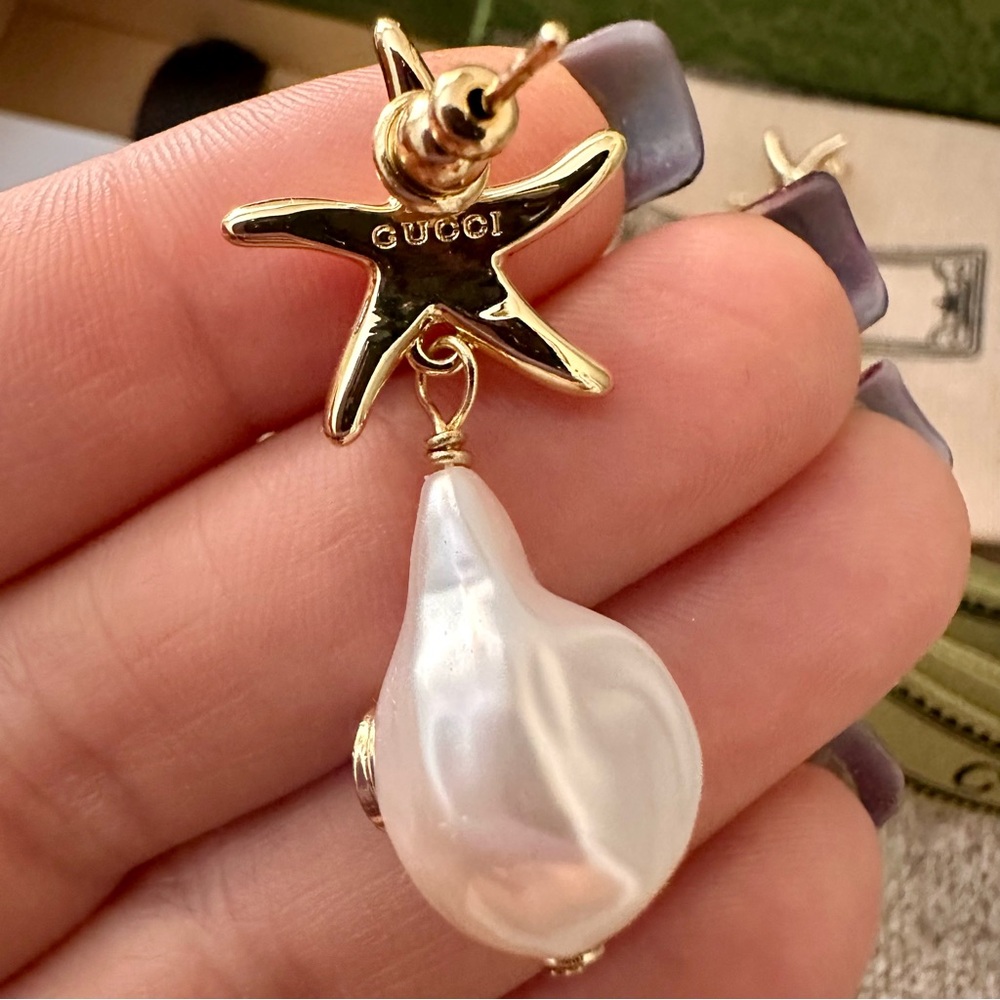 Gucci Gold Starfish Pearl Earrings - Picture 3 of 3